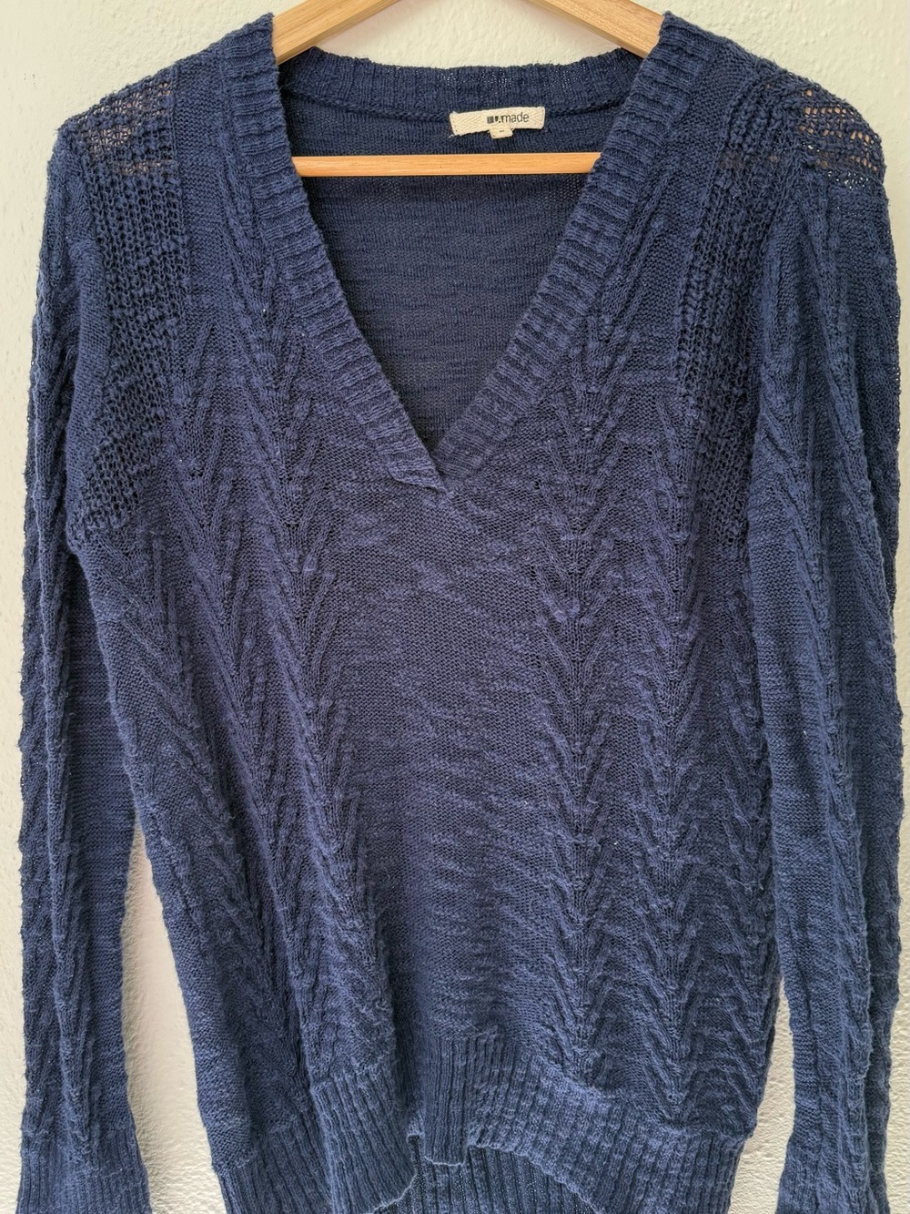 Navy Cable-Knit V-Neck Sweater - Unbranded